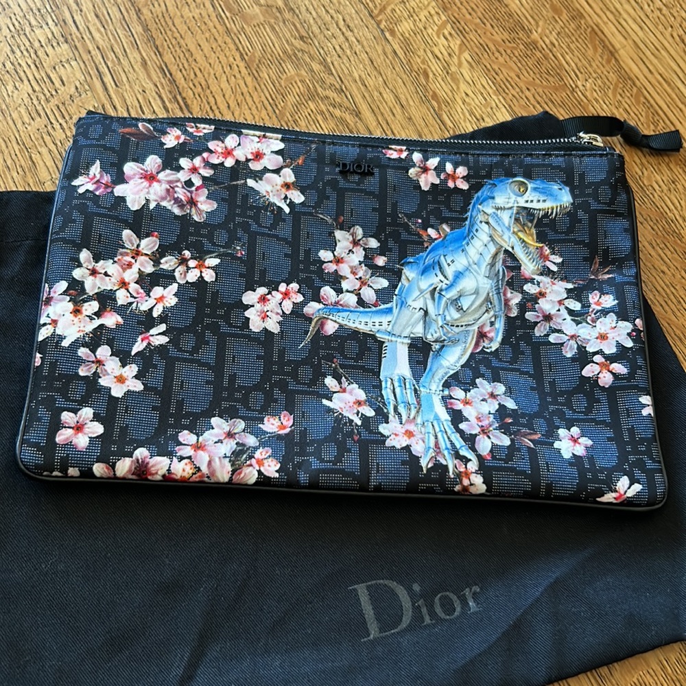 Dior x Sorayama bag - Picture 2 of 3